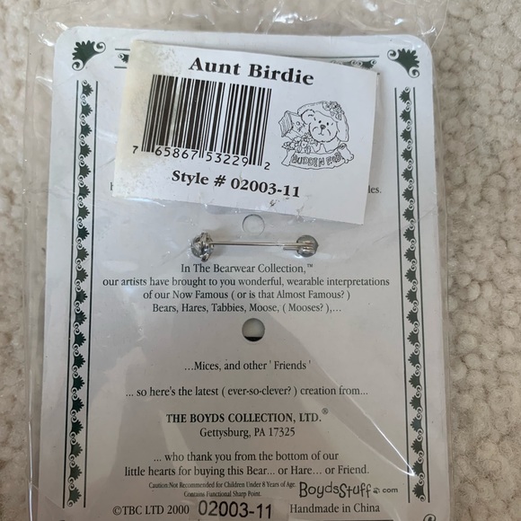 Boyd Bear Pin Lot - 7 new pins in packaging - Picture 12 of 14